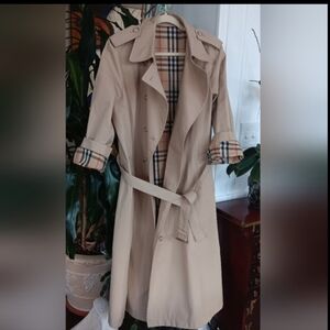 Vintage 80's Nordstrom Tan Trench Coat with Plaid Lining